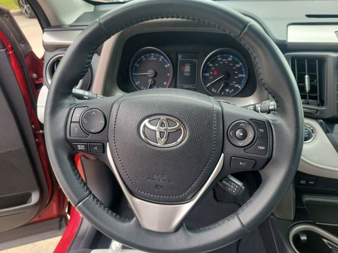 Used 2017 Toyota RAV4 XLE image 25