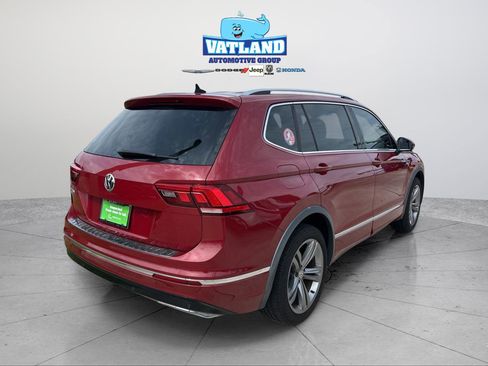 Used 2019 Volkswagen Tiguan SEL R-Line FWD image 5