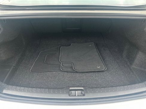 Certified 2025 Volvo S60 B5 Core image 9