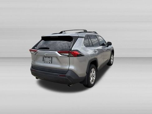 Used 2019 Toyota RAV4 XLE w/ Convenience Package AWD/4WD image 5