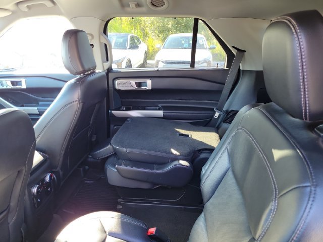 Used 2023 Ford Explorer Limited w/ Equipment Group 301A AWD/4WD image 15