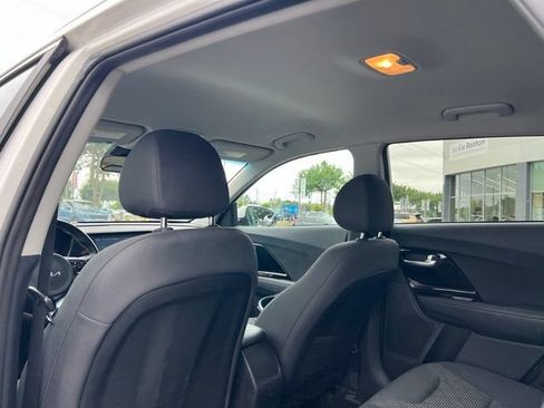 Used 2022 Kia Niro LXS w/ Digital Cluster Package FWD image 13