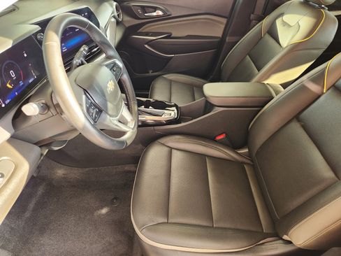 Certified 2024 Chevrolet Trax ACTIV w/ Driver Confidence Package image 14