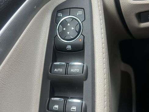 Used 2014 Ford Explorer XLT w/ Equipment Group 202A AWD/4WD image 19