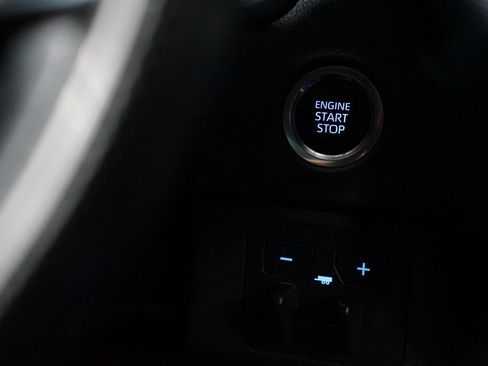 Used 2023 Toyota Tundra SR5 w/ SR5 Premium Package AWD/4WD image 24