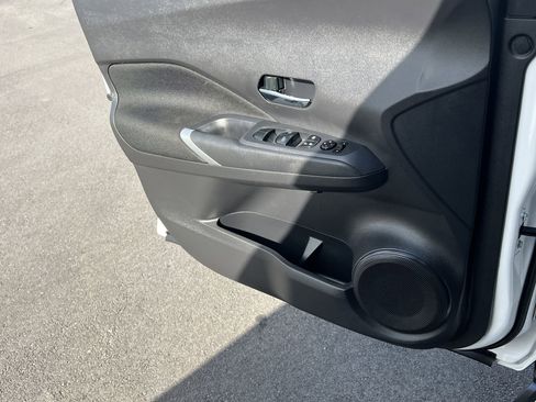 Used 2024 Nissan Kicks SV w/ Interior Electronics Package image 17