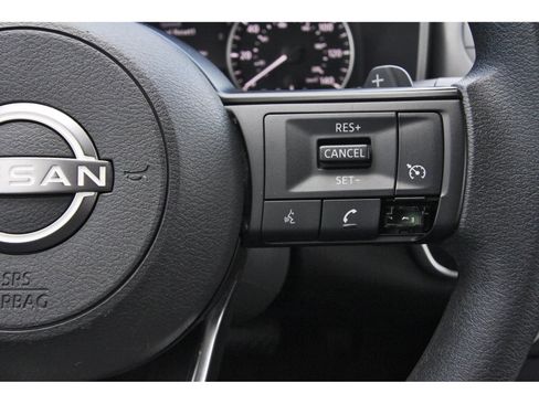 Used 2023 Nissan Rogue S FWD image 19