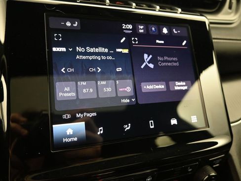 Used 2024 Jeep Grand Cherokee Altitude image 25