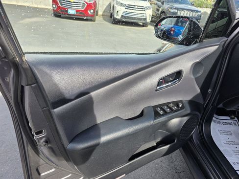 Used 2018 Toyota Prius Prime Premium image 11