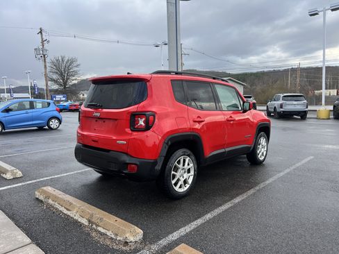 Used 2021 Jeep Renegade Latitude w/ Convenience Group image 3