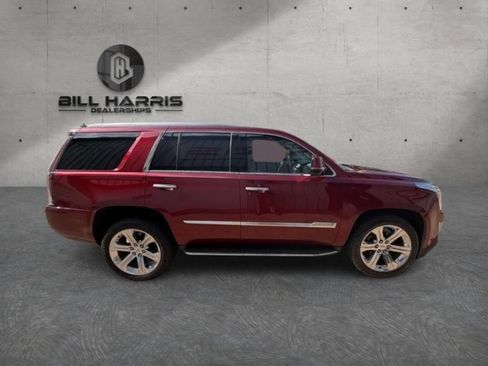 Used 2016 Cadillac Escalade Luxury AWD/4WD image 17