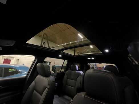 New 2026 Chevrolet Traverse High Country w/ LPO, Floor Liner Package AWD/4WD image 25