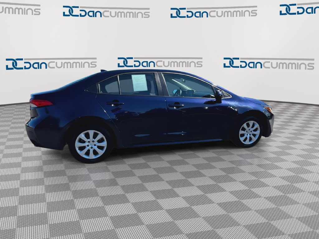 Used 2025 Toyota Corolla LE FWD image 9