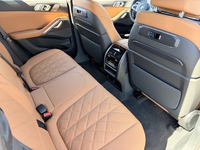 New 2027 BMW X6 xDrive40i w/ Climate Comfort Package AWD/4WD image 14
