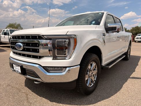 Used 2022 Ford F150 Lariat w/ Equipment Group 502A High AWD/4WD image 3