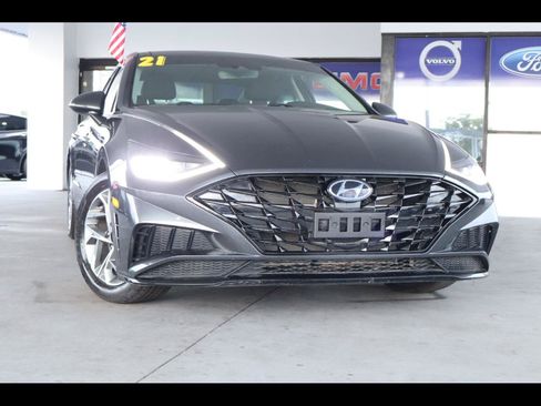 Used 2021 Hyundai Sonata SEL w/ Convenience Package FWD image 1