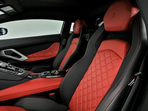 Used 2018 Lamborghini Aventador S image 26