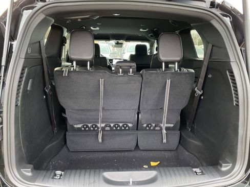 New 2026 Chrysler Voyager LX image 5