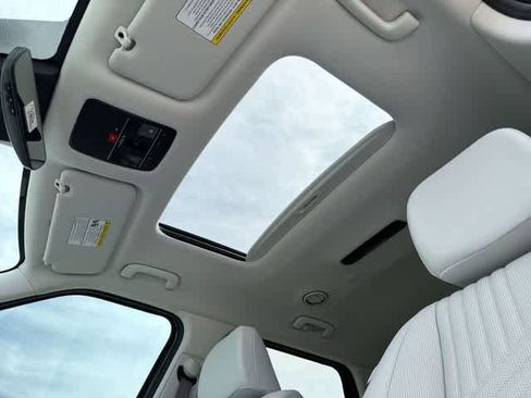 New 2026 Hyundai Palisade SEL Premium FWD image 16