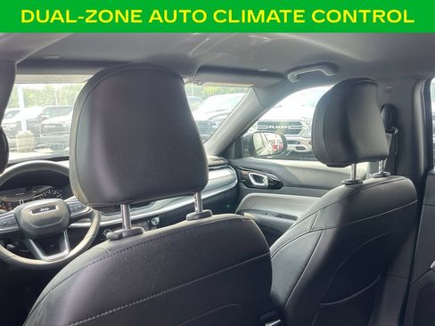 Used 2023 Jeep Compass Limited AWD/4WD image 14