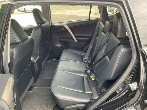 Used 2015 Toyota RAV4 Limited w/ Technology Package AWD/4WD image 29