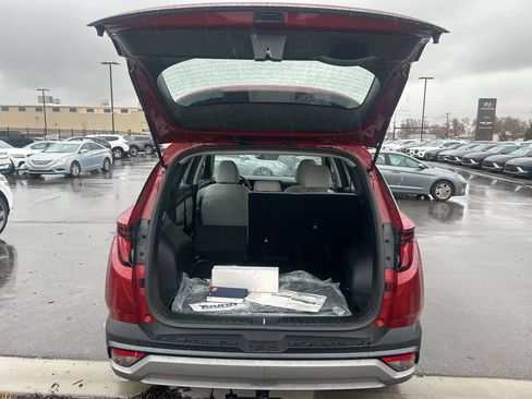 Used 2025 Hyundai Tucson SE image 26