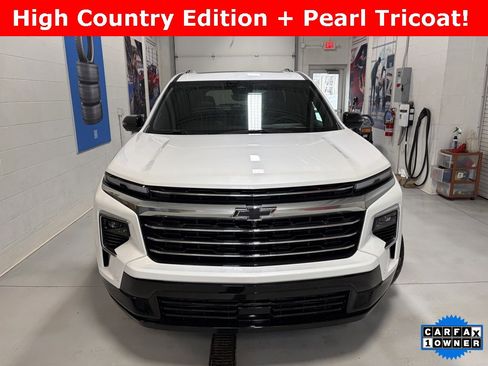 Used 2025 Chevrolet Traverse High Country w/ LPO, Floor Liner Package image 2