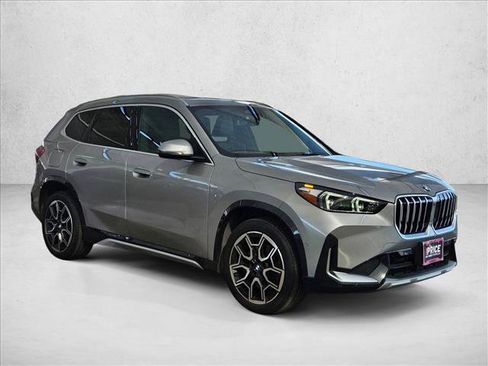 Used 2025 BMW X1 xDrive28i w/ Convenience Package AWD/4WD image 3