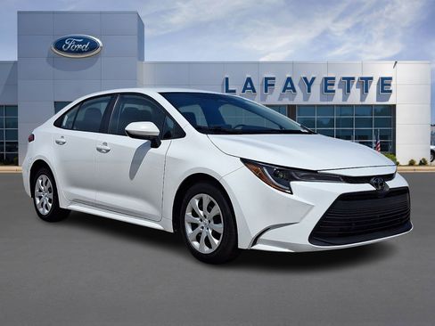 Used 2024 Toyota Corolla LE FWD image 1