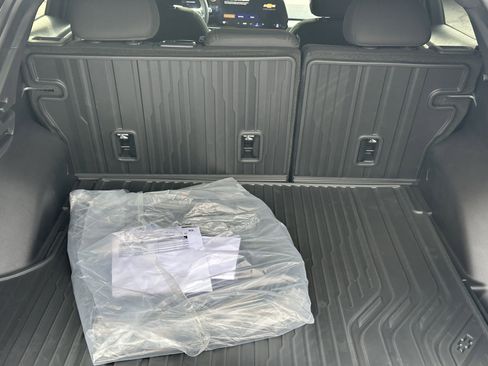 New 2026 Chevrolet Equinox EV LT image 20