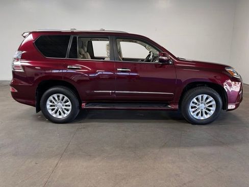 Used 2017 Lexus GX 460 Premium w/ Premium Package AWD/4WD image 2
