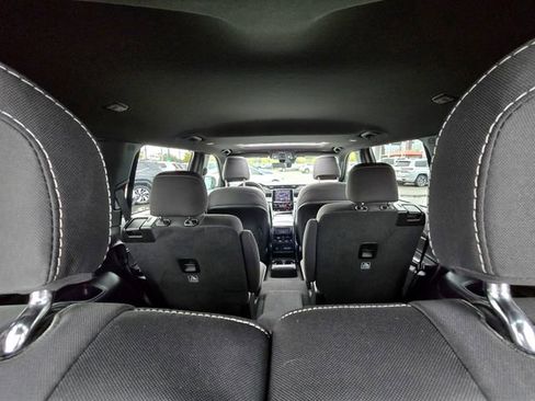 Used 2025 Jeep Grand Cherokee L Laredo w/ Luxury Tech Group I image 25