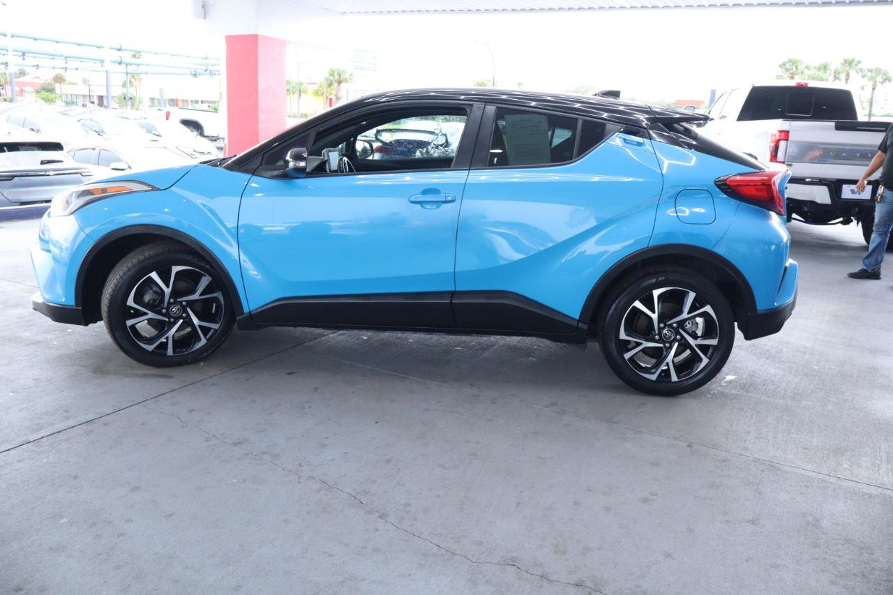 Used 2019 Toyota C-HR XLE FWD image 10
