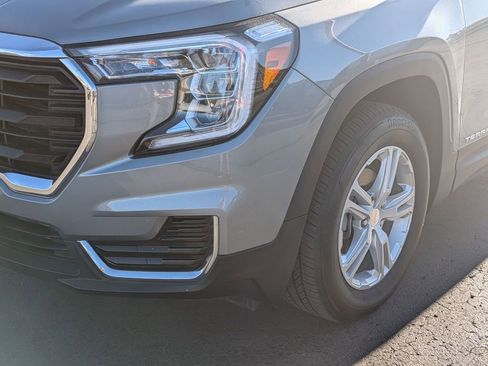 Used 2023 GMC Terrain SLE w/ Driver Convenience Package AWD/4WD image 9