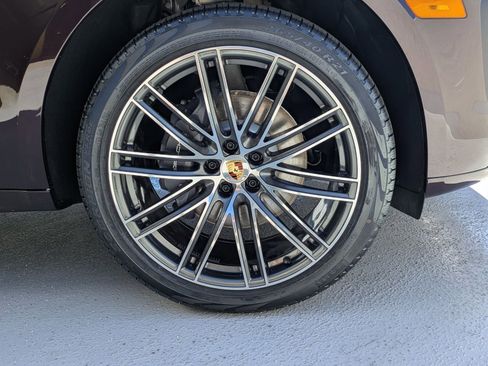 New 2026 Porsche Macan Turbo image 28