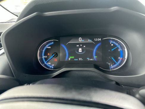 Used 2025 Toyota RAV4 XLE AWD/4WD image 16
