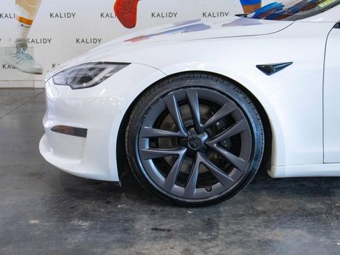 Used 2021 Tesla Model S Plaid image 15