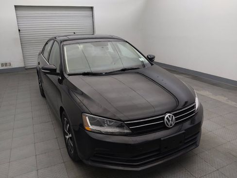 Used 2017 Volkswagen Jetta SE FWD image 14