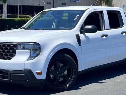 Used 2025 Ford Maverick XL w/ Equipment Group 102A AWD/4WD image 1