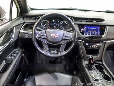 Used 2021 Cadillac XT5 Premium Luxury image 17