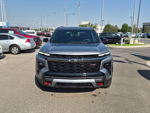 Used 2025 Chevrolet Traverse Z71 w/ Enhanced Driving Package AWD/4WD image 9