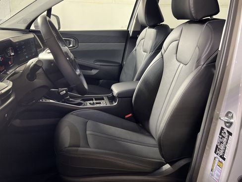 New 2026 Kia Sorento S FWD image 11