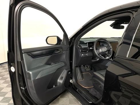 Used 2024 GMC Acadia AT4 w/ Luxury Package AWD/4WD image 27