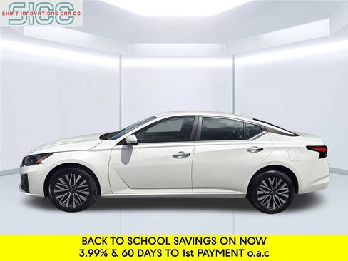 Used 2023 Nissan Altima 2.5 SV AWD/4WD image 3