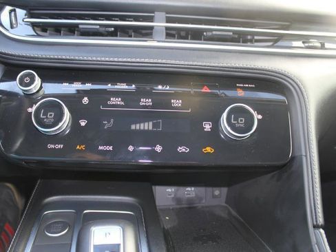 Used 2025 INFINITI QX60 Pure AWD/4WD image 38