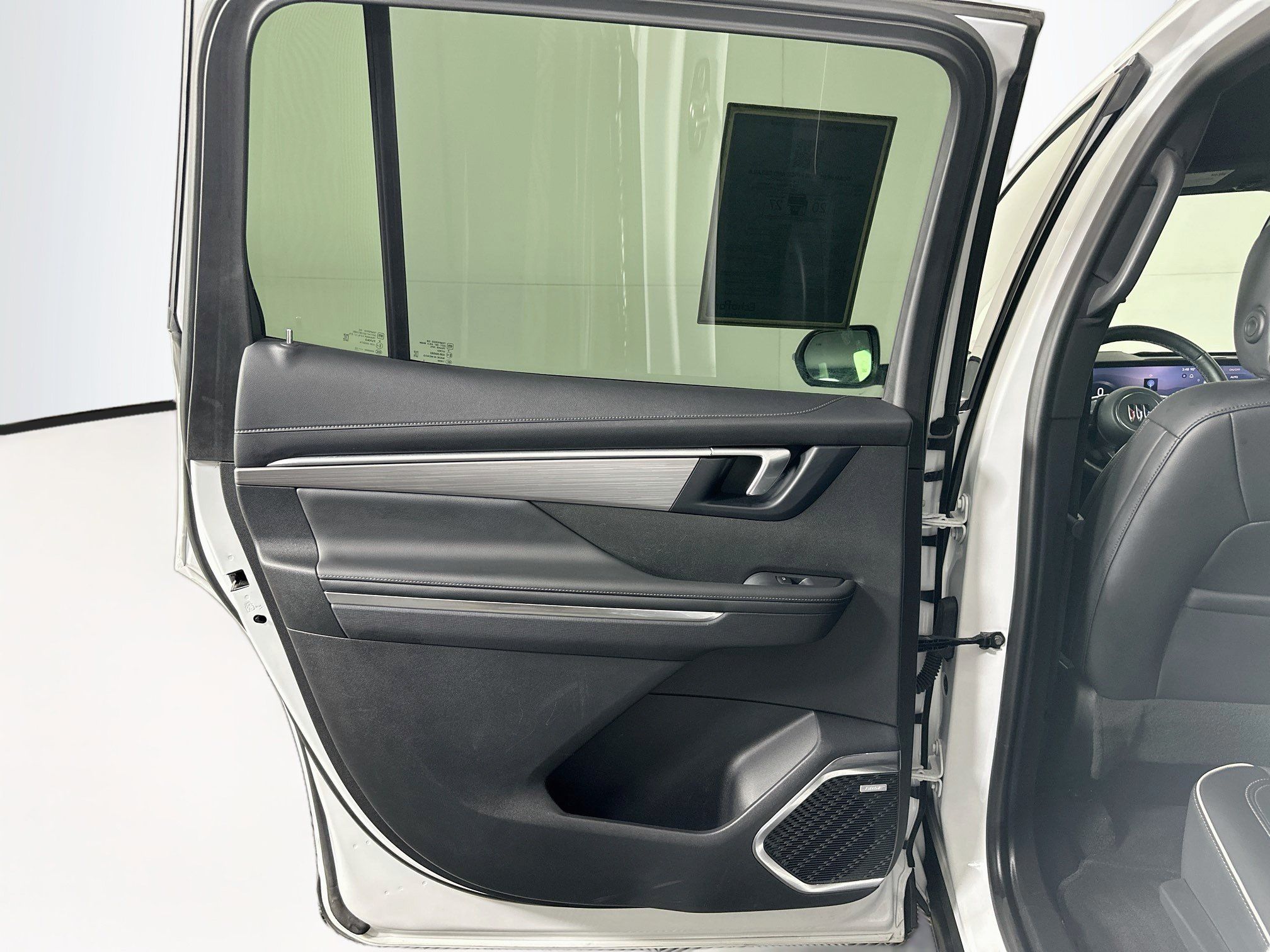 Used 2025 Buick Enclave Preferred FWD image 27