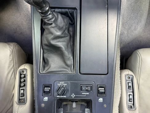 Used 1989 Chevrolet Corvette Coupe RWD image 23