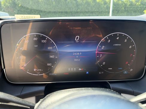 Used 2025 Mercedes-Benz GLC 300 4MATIC image 21