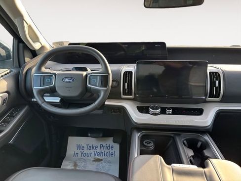 Certified 2025 Ford Expedition Active AWD/4WD image 12