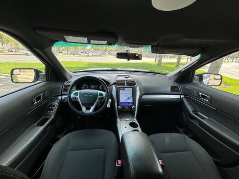 Used 2015 Ford Explorer 4WD Police Interceptor w/ Interior Upgrade Package image 4